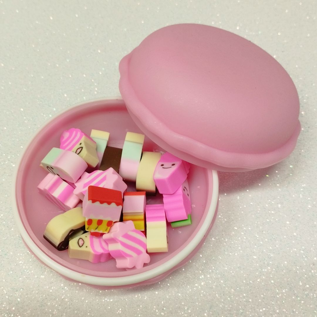 estuche-macaron-con-mini-gomas-de-borrar-8887